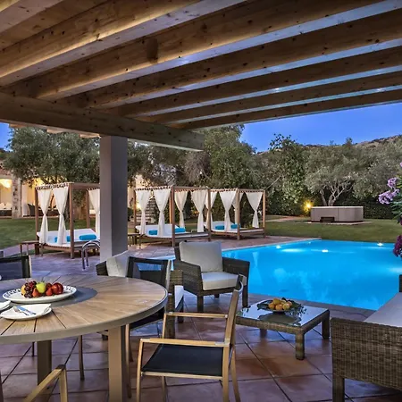 La Rocca & 5* Baja Sardinia