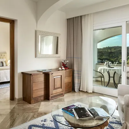 Hotell La Rocca & Baja Sardinia